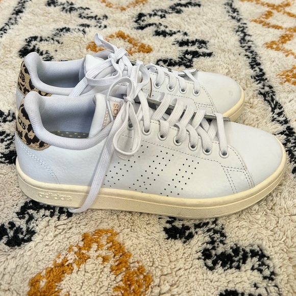 Women’s Adidas Advantage Shoes size 6.5 - Picture 4 of 10